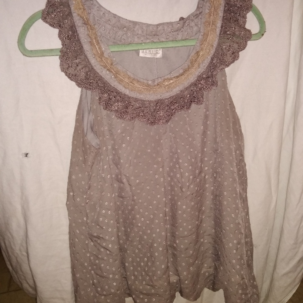 Sleeveless Gray Fancy Polkadot top sz XL